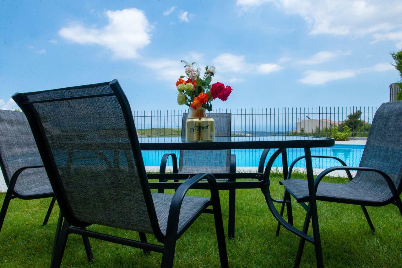 Villa Olympia Vip Dhrafi Экстерьер фото